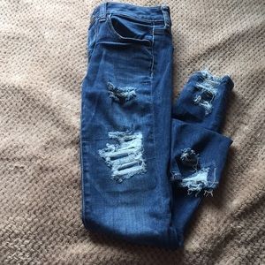 NWOT American Eagle Distressed Jeans